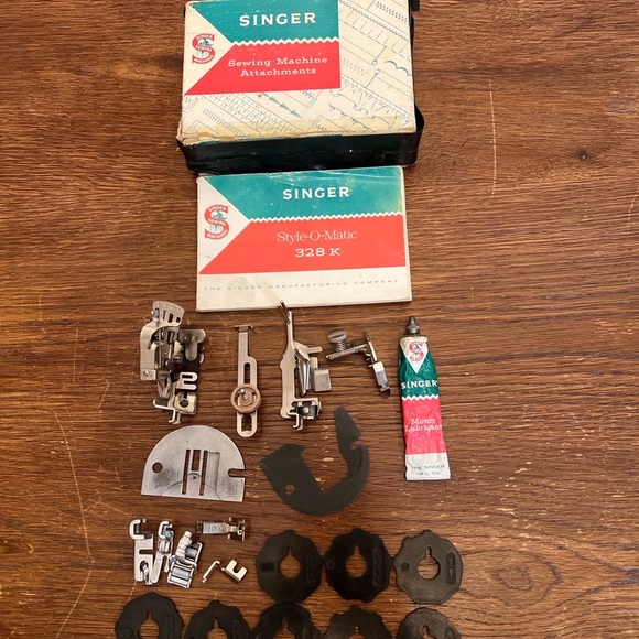 Vintage Singer Sewing Attachments & Style-O-Matic 328K Disc Lot with Boxes